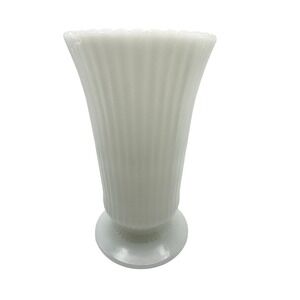 Vintage EO Brody Co White Milk Glass Ribbed Scalloped Pedestal Vase M5000 8 inch